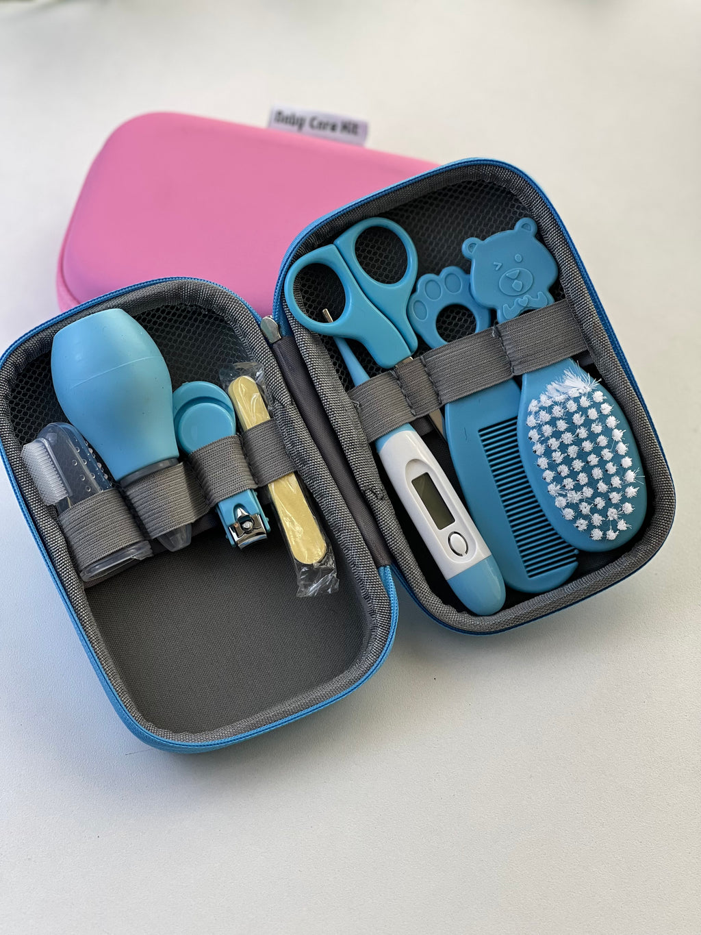 Kit de soin pour bébé مجموعة العناية بالطفل