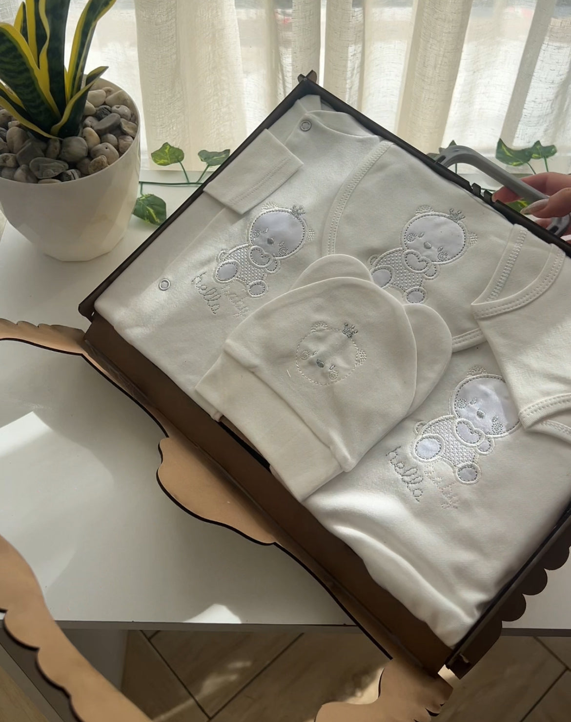 Le Cadeau Parfait de Naissance – Coffret complet | "طقم الأحلام للمولود الجديد – 8 قطع ناعمة ومتكاملة"