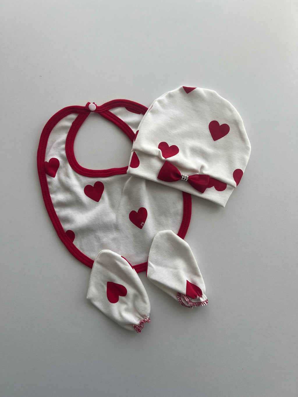 Pack 06 pièces pour bébé – | "طقم 06 قطع للمولود الجديد"