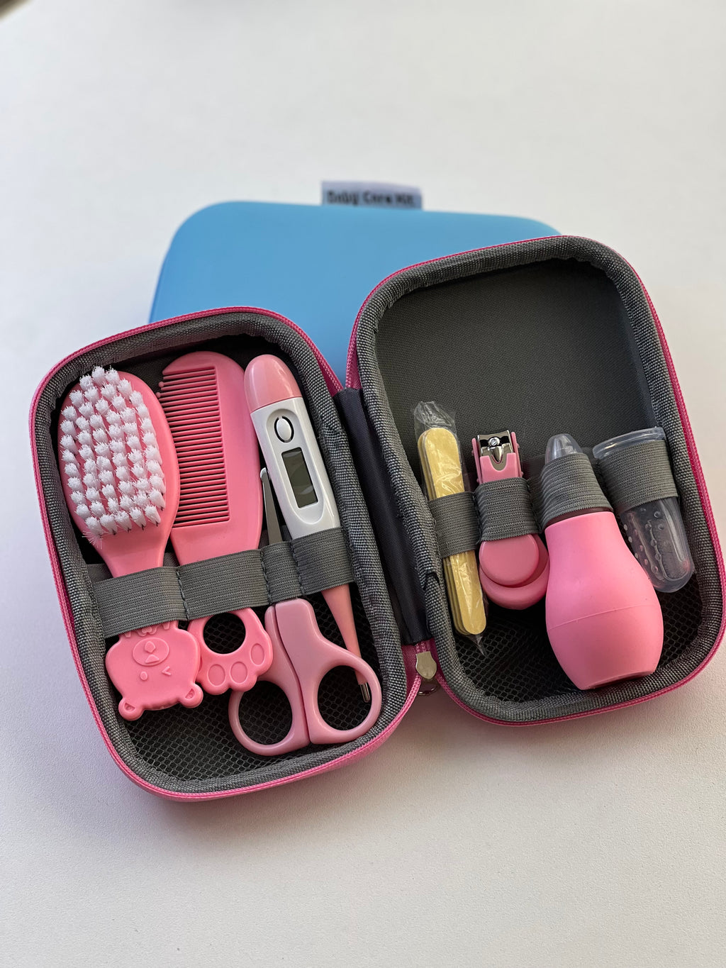 Kit de soin pour bébé مجموعة العناية بالطفل